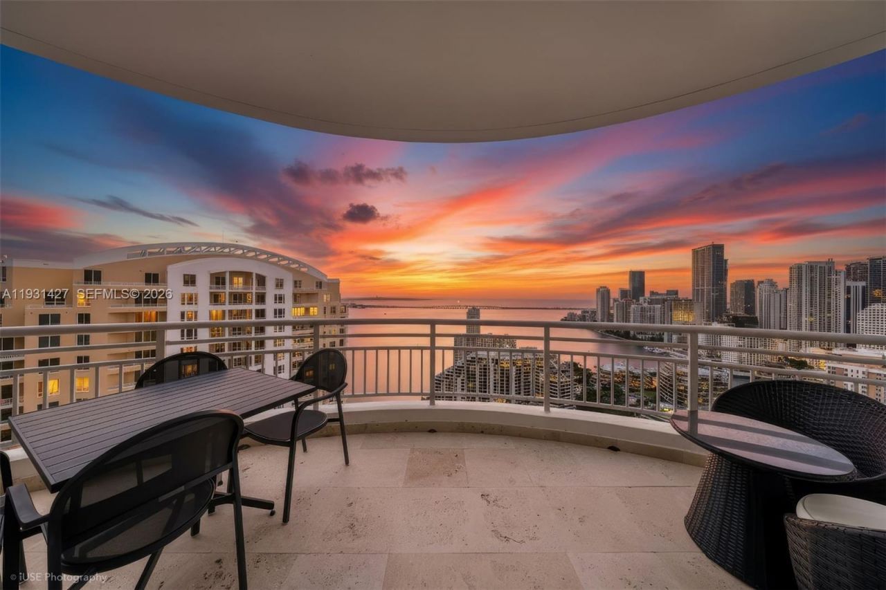 848 Brickell Key Dr, Unit PH4003, Miami, FL 33131 Photo