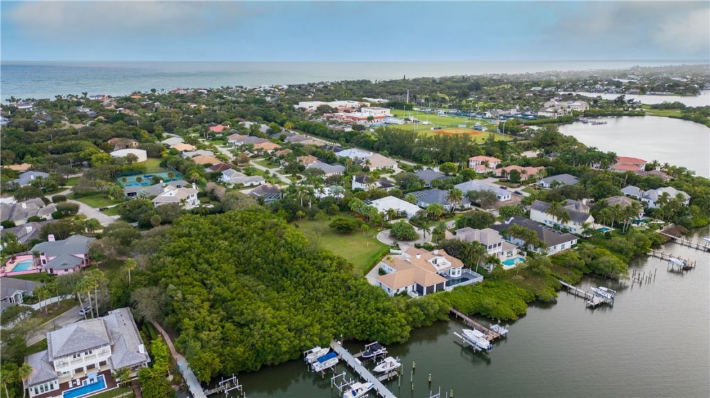 112 Sandpointe Drive, Vero Beach, FL 32963 Photo