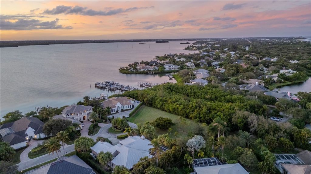 112 Sandpointe Drive, Vero Beach, FL 32963 Photo