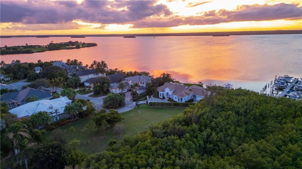 112 Sandpointe Drive, Vero Beach, FL 32963 Photo