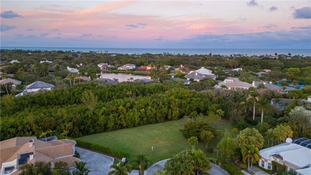 112 Sandpointe Drive, Vero Beach, FL 32963 Photo