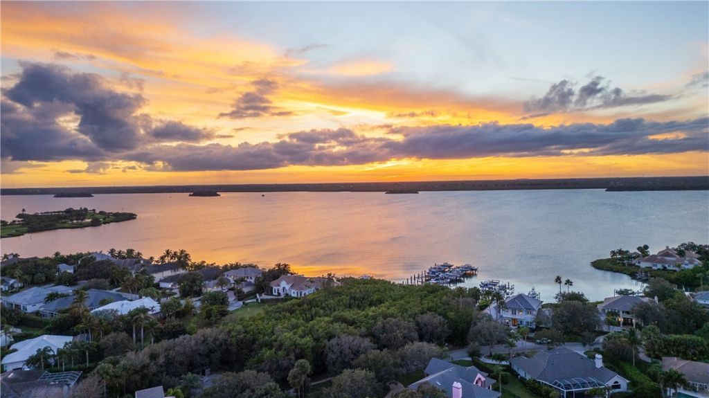 112 Sandpointe Drive, Vero Beach, FL 32963 Photo