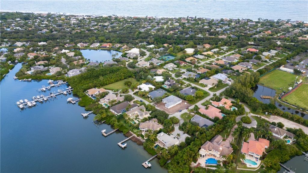 112 Sandpointe Drive, Vero Beach, FL 32963 Photo