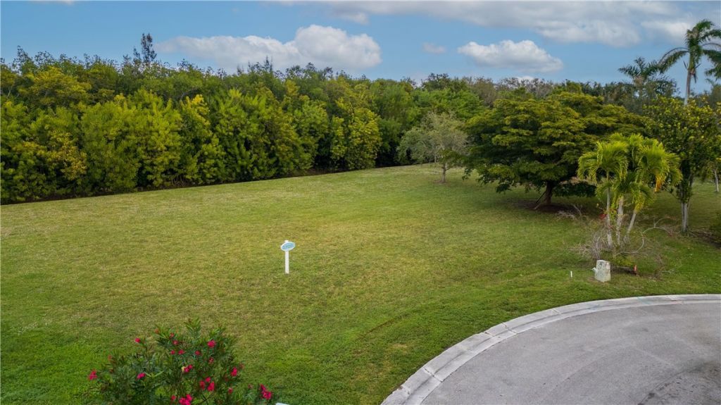 112 Sandpointe Drive, Vero Beach, FL 32963 Photo