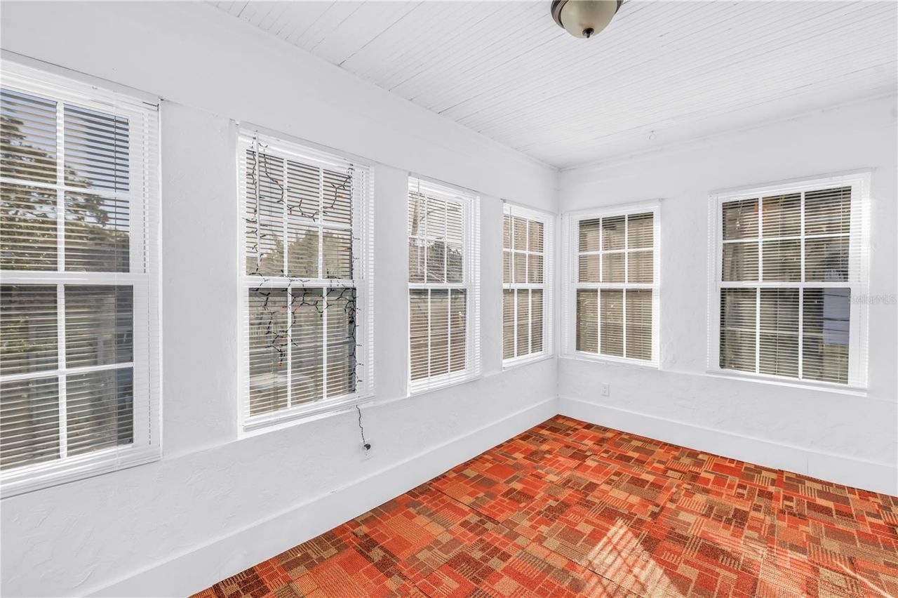 1012 Granville Court N, Saint Petersburg, FL 33701 Photo