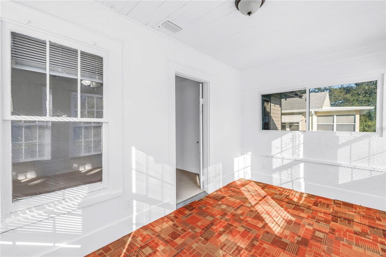 1012 Granville Court N, Saint Petersburg, FL 33701 Photo