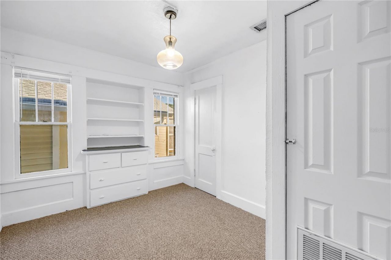 1012 Granville Court N, Saint Petersburg, FL 33701 Photo