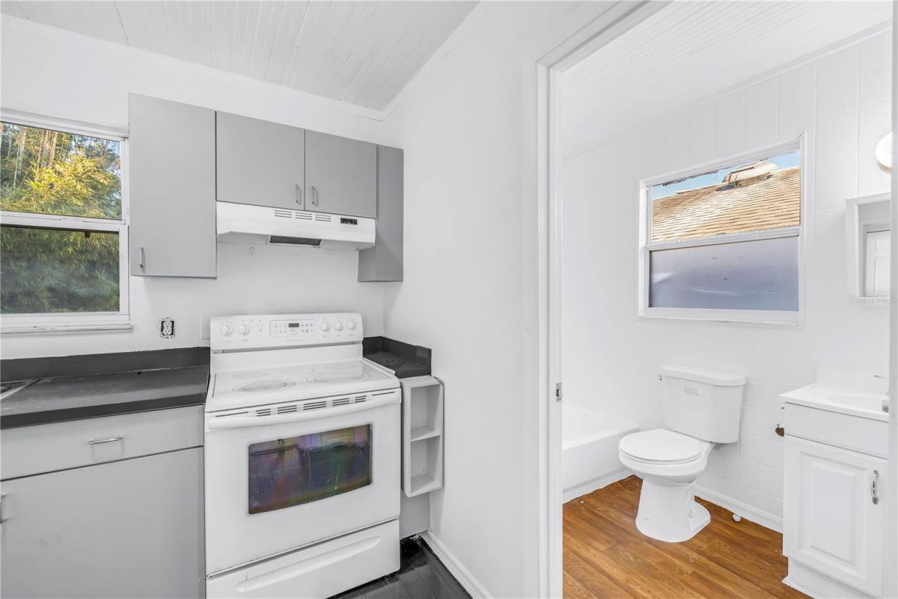 1012 Granville Court N, Saint Petersburg, FL 33701 Photo