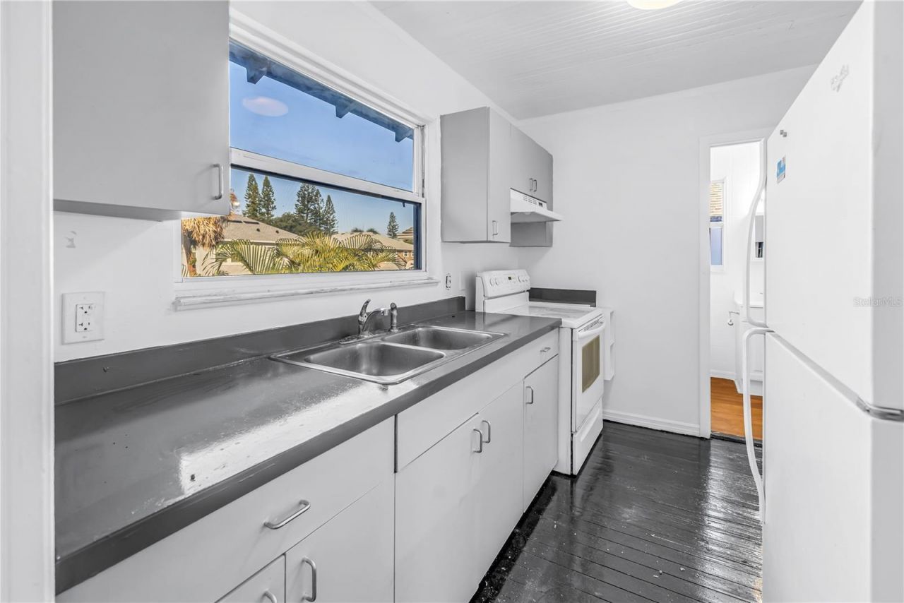 1012 Granville Court N, Saint Petersburg, FL 33701 Photo