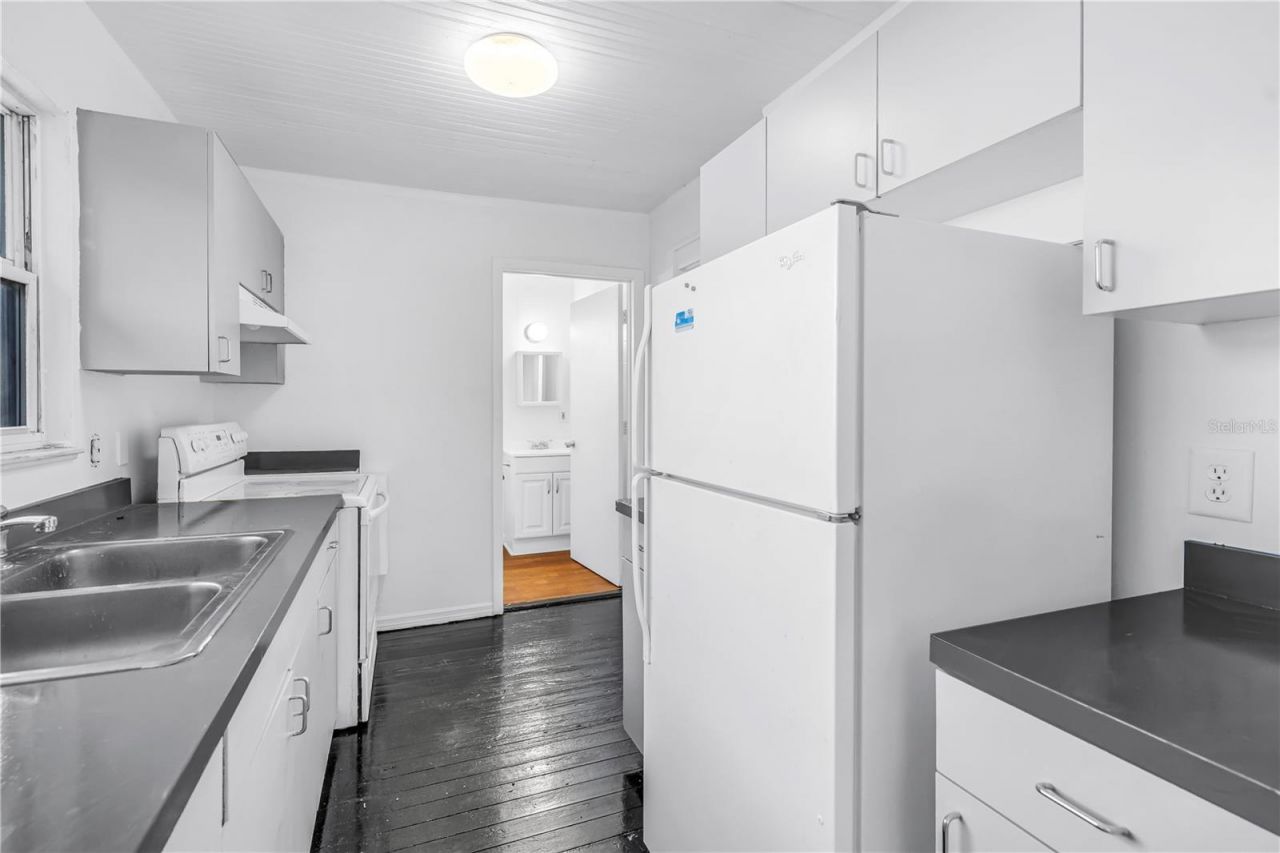 1012 Granville Court N, Saint Petersburg, FL 33701 Photo