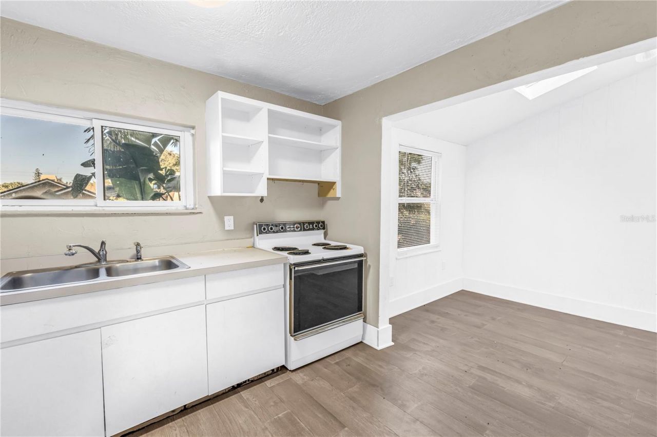 1012 Granville Court N, Saint Petersburg, FL 33701 Photo