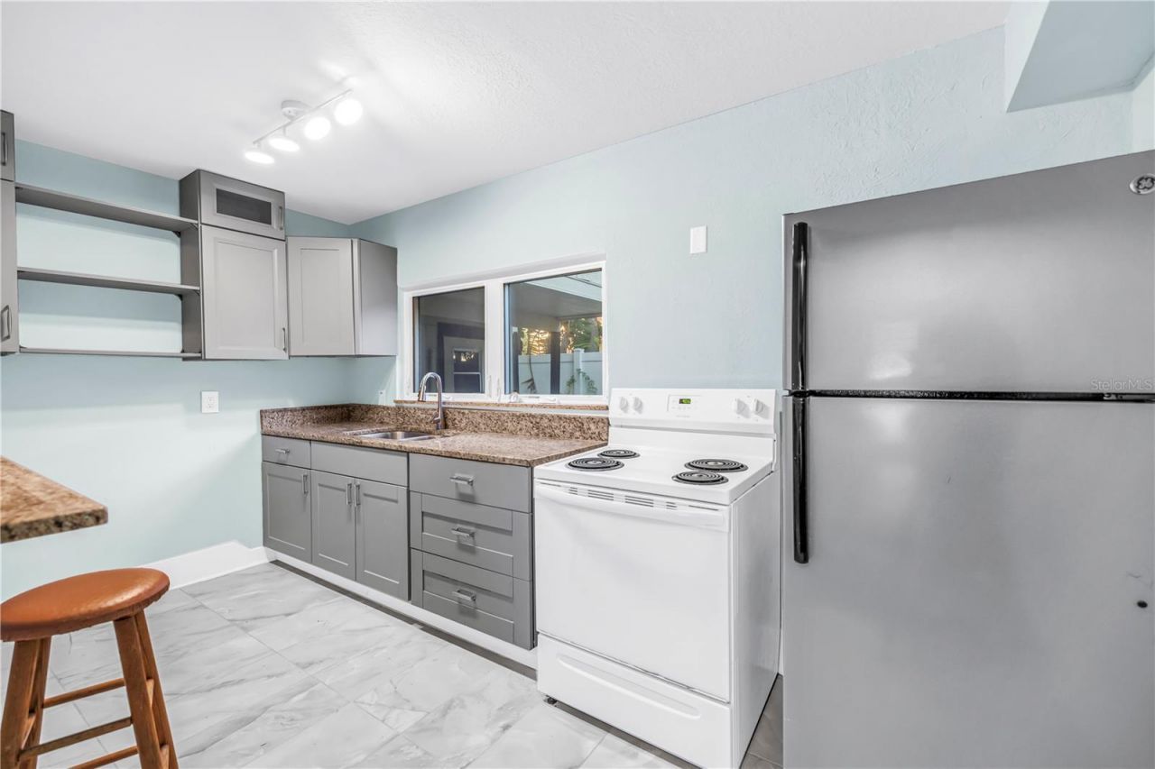 1012 Granville Court N, Saint Petersburg, FL 33701 Photo