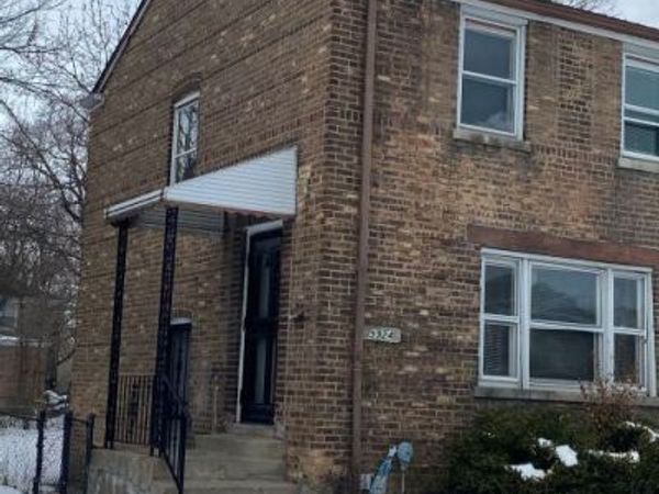 9924 S Hoxie Avenue, Chicago, IL 60617