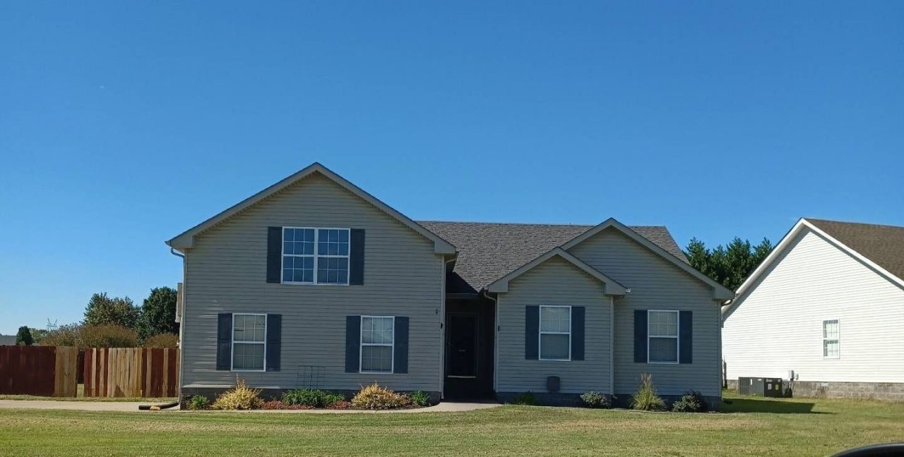 775 Samantha Ln, Clarksville, TN 37040 Main Photo