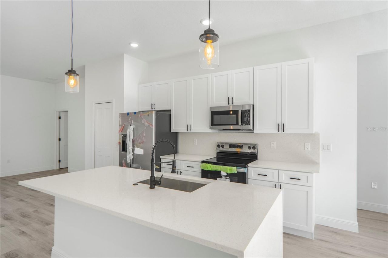 1915 W Linden Drive, Dunnellon, FL 34434 Photo