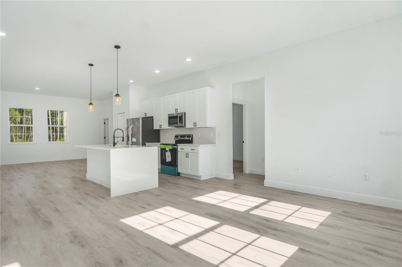 1915 W Linden Drive, Dunnellon, FL 34434 Photo