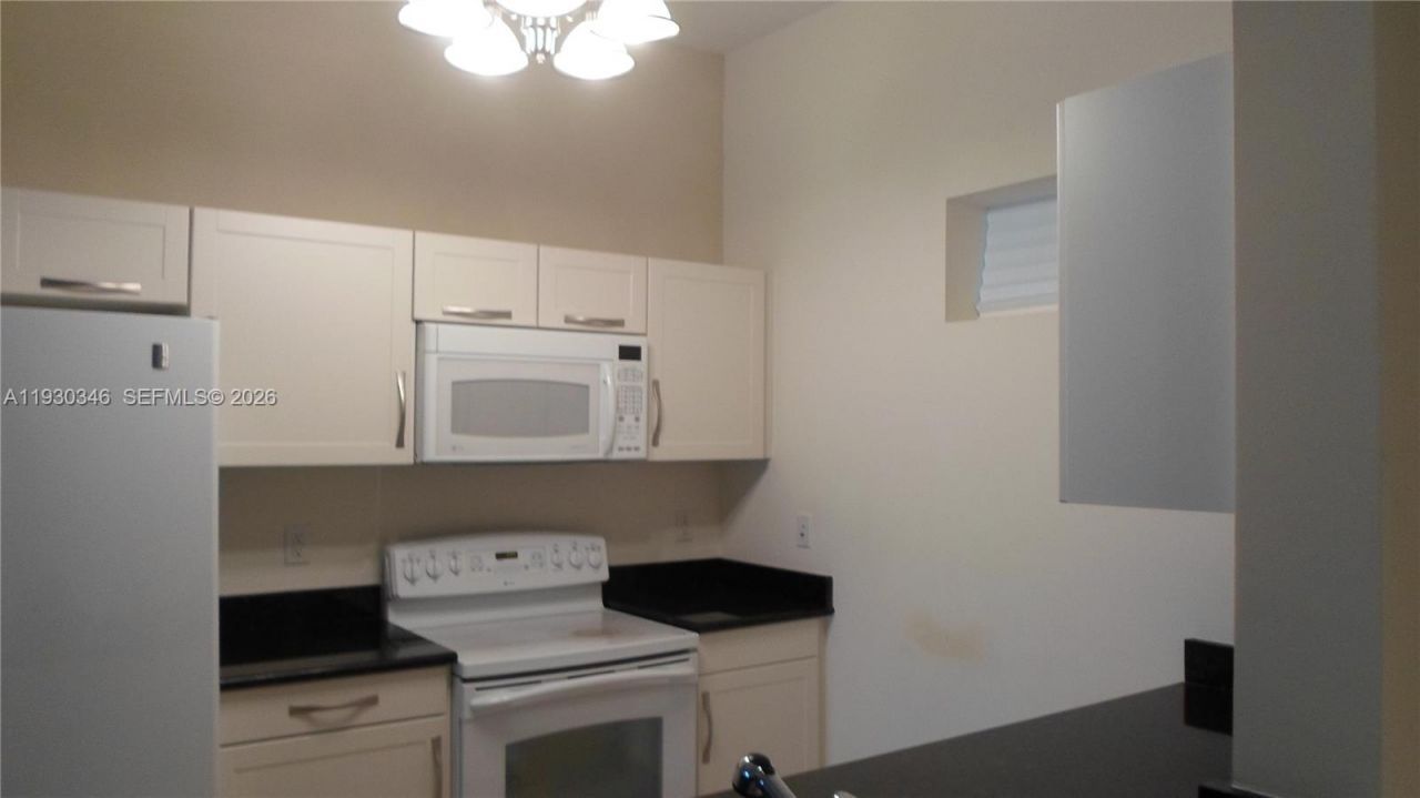 7275 SW 90th Way, Unit G 611, Miami, FL 33156 Photo