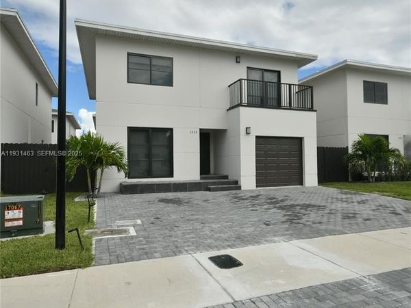 1339 NW 2nd Ln, Florida City, FL 33034