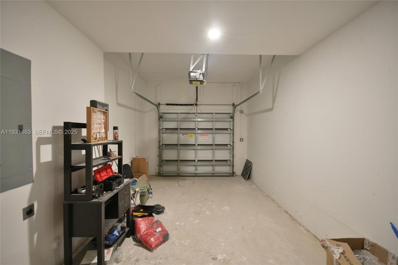 1339 NW 2nd Ln, Florida City, FL 33034 Photo