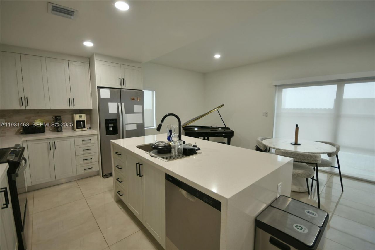 1339 NW 2nd Ln, Florida City, FL 33034 Photo