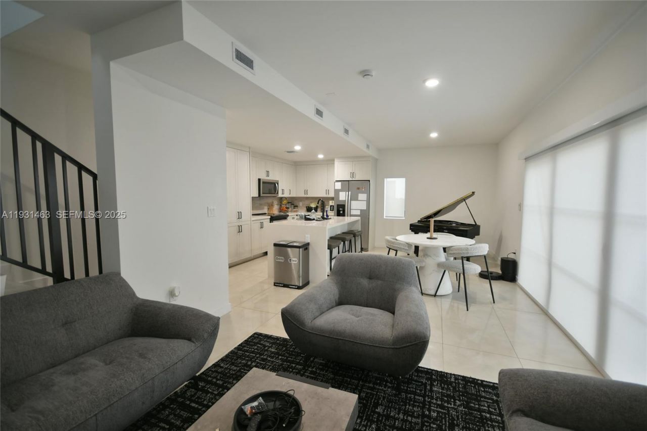 1339 NW 2nd Ln, Florida City, FL 33034 Photo