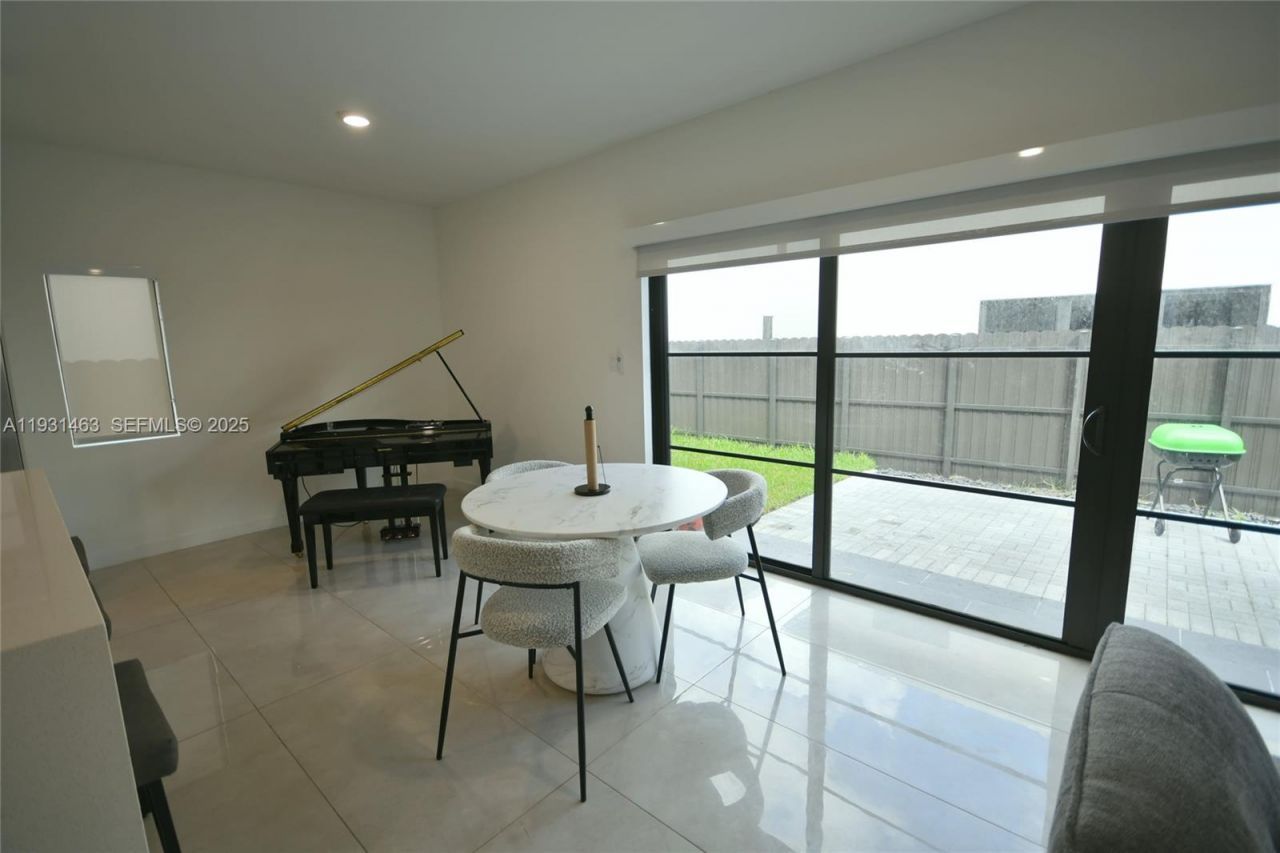 1339 NW 2nd Ln, Florida City, FL 33034 Photo