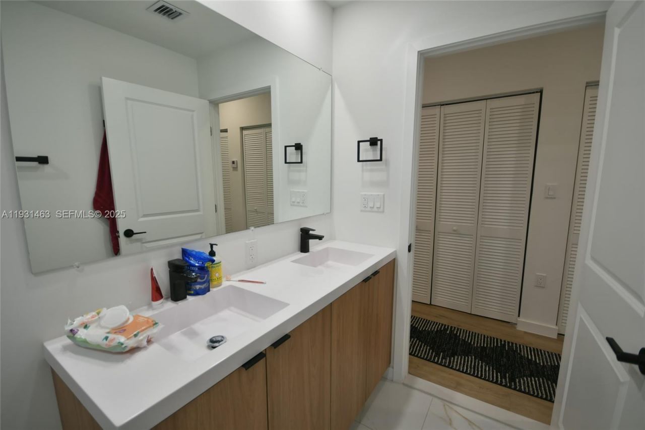 1339 NW 2nd Ln, Florida City, FL 33034 Photo