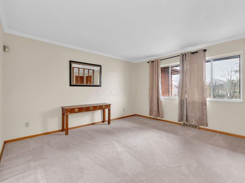 49 S Summit Ridge Road S, Reynoldsburg, OH 43068 Photo 9