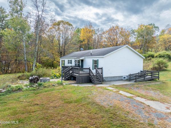 667 Ash Grove Road, Cambridge, NY 12816