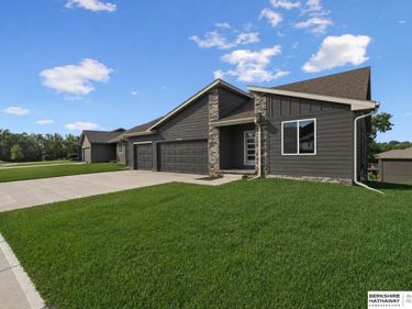 8954 S 21st Street, Bellevue, NE 68147
