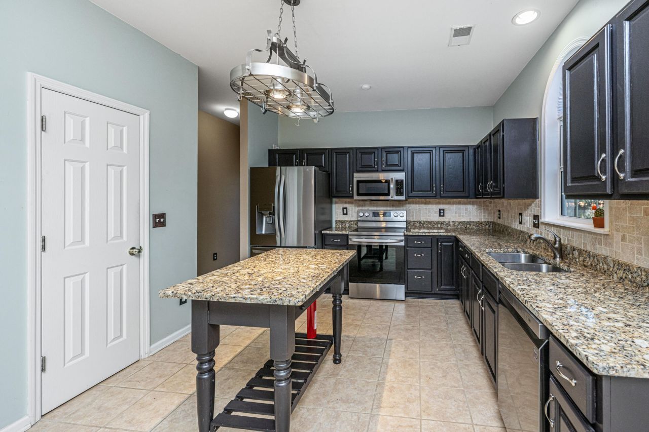 8708 Chamblee Court Photo 17