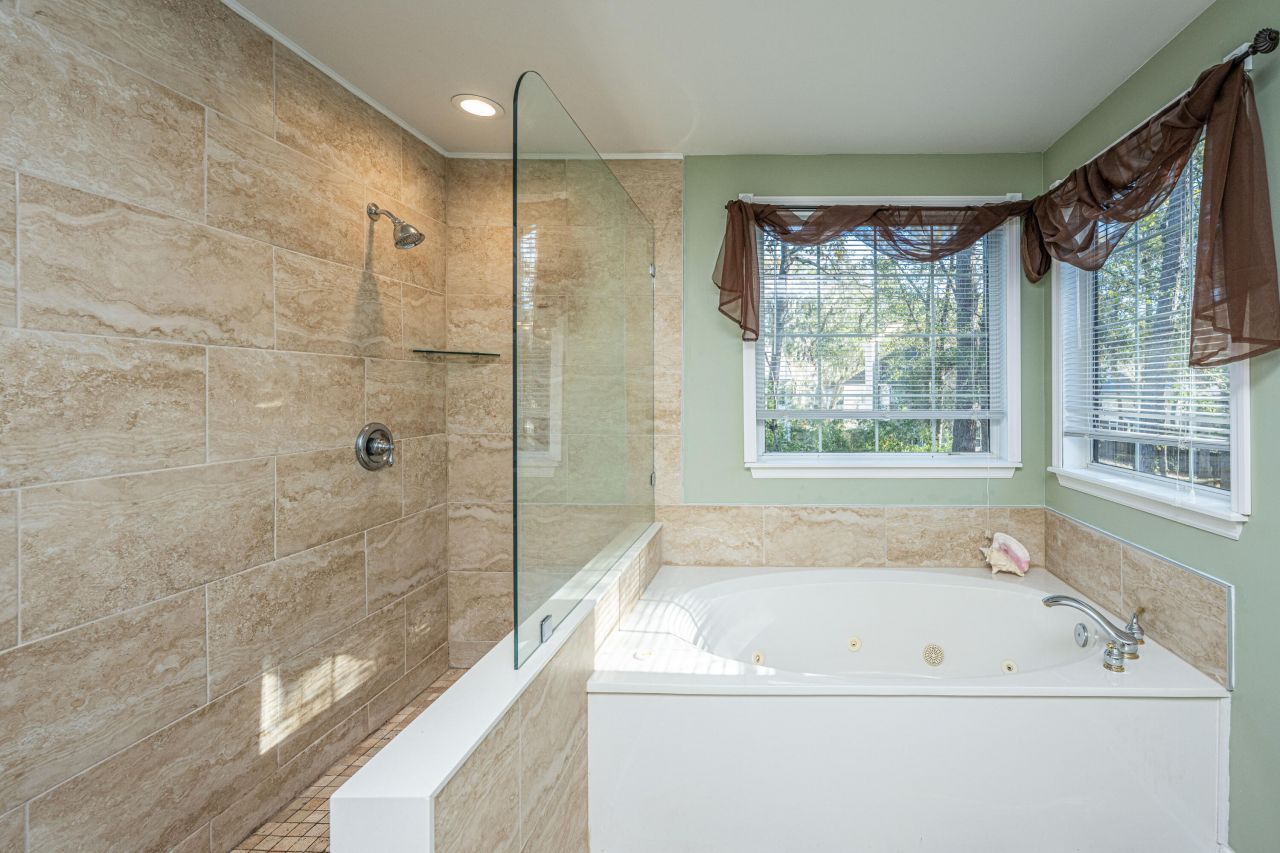 8708 Chamblee Court Photo 32