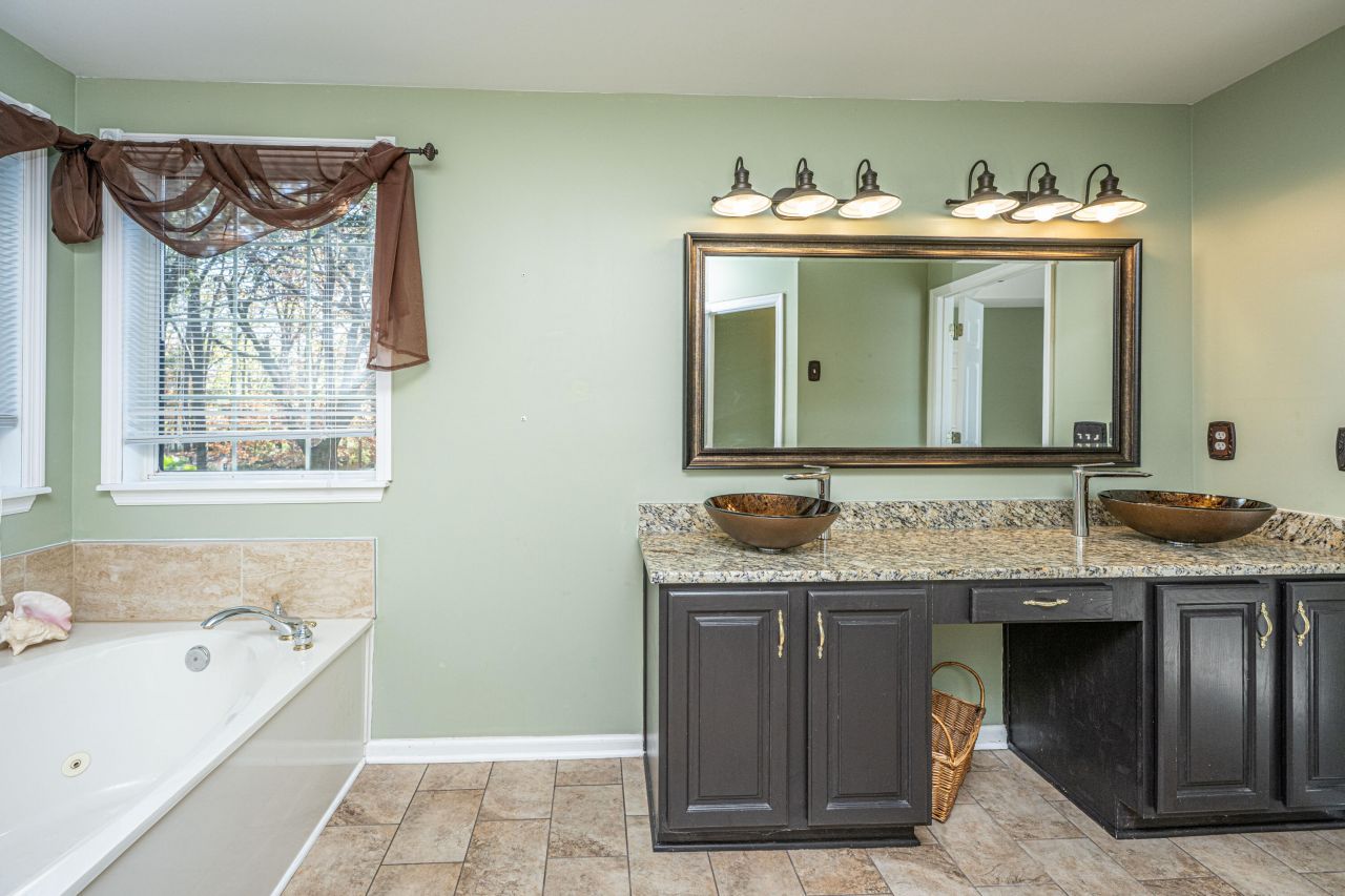 8708 Chamblee Court Photo 33