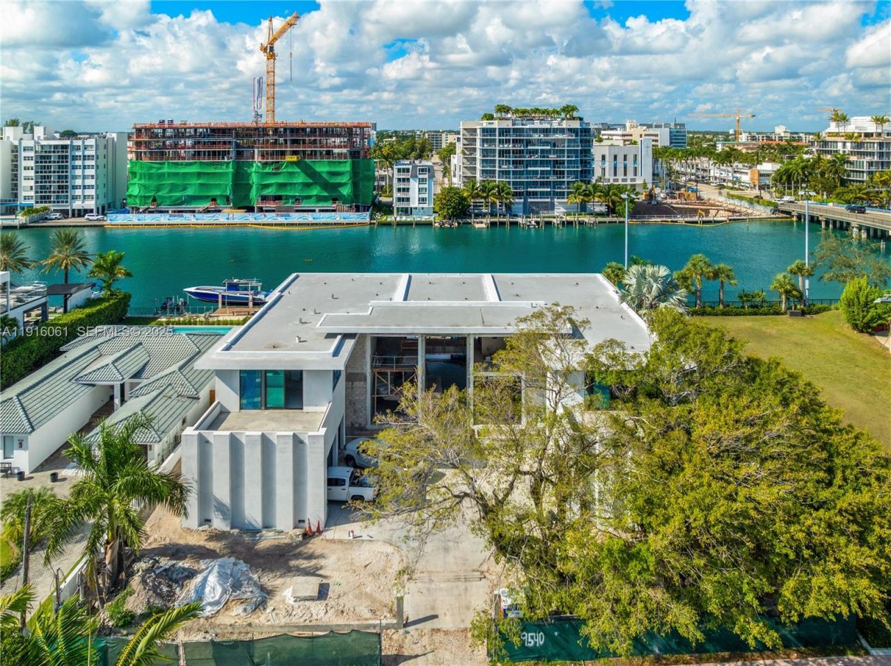 9540 Bay Dr, Surfside, FL 33154 Photo