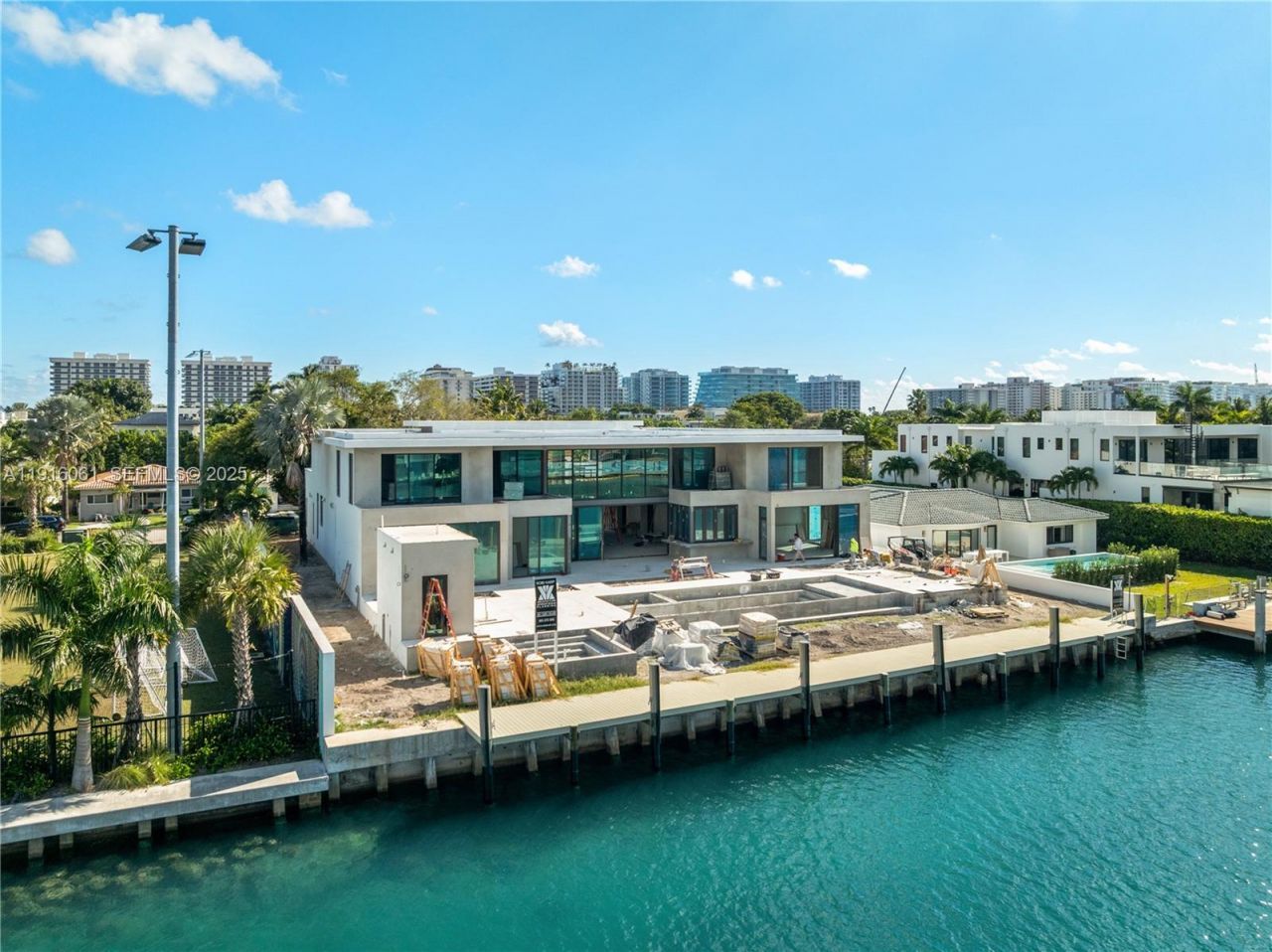 9540 Bay Dr, Surfside, FL 33154 Photo