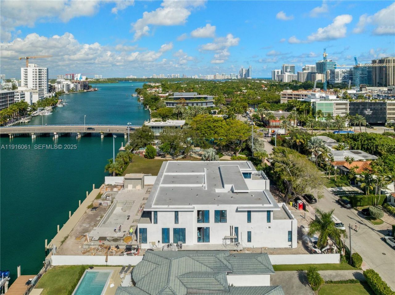 9540 Bay Dr, Surfside, FL 33154 Photo