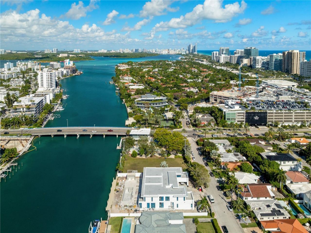 9540 Bay Dr, Surfside, FL 33154 Photo