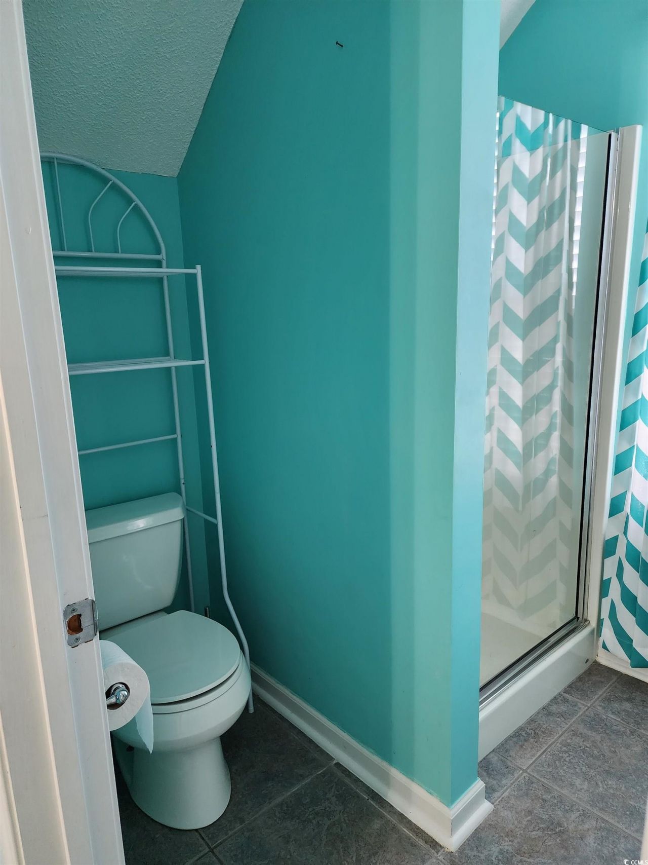 2360 Clandon Dr. Photo 13