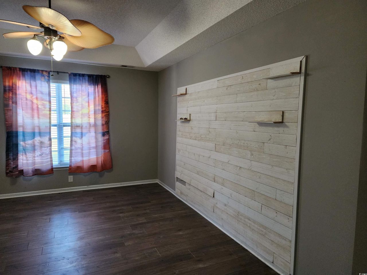 2360 Clandon Dr. Photo 15