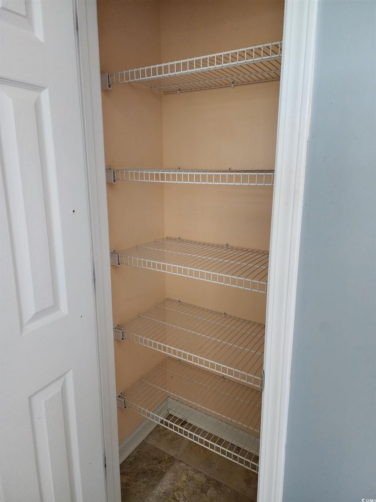 2360 Clandon Dr. Photo 21