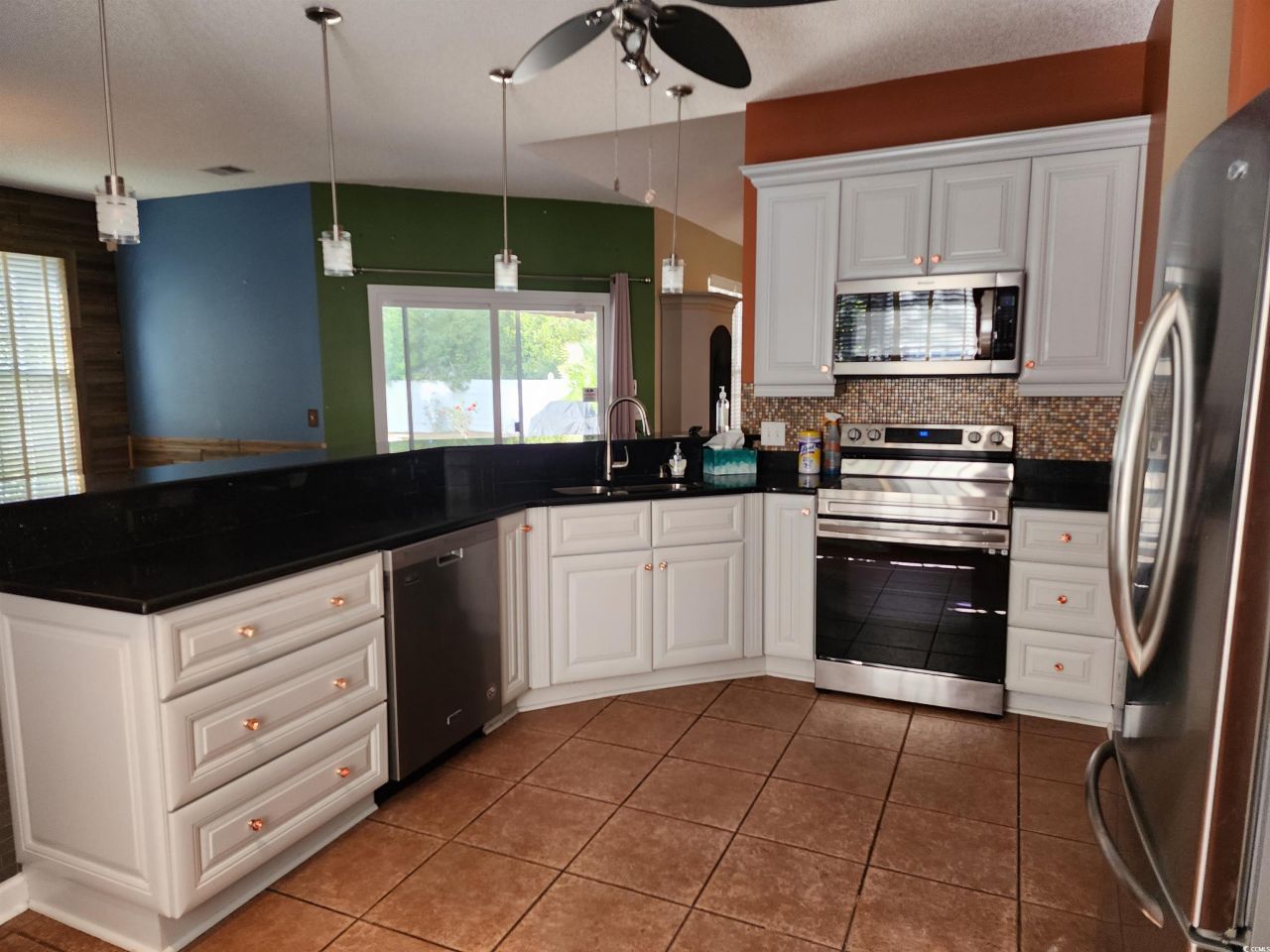 2360 Clandon Dr. Photo 25