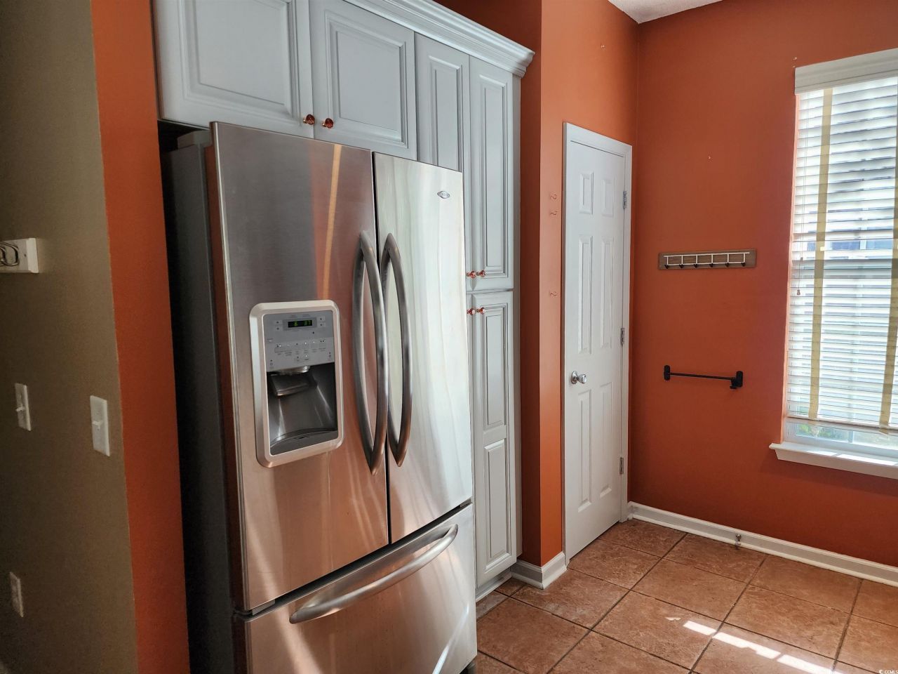 2360 Clandon Dr. Photo 26