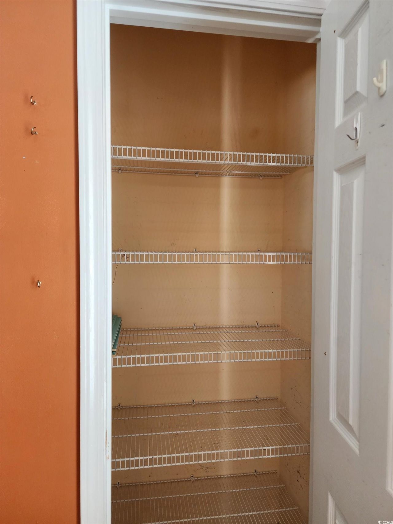 2360 Clandon Dr. Photo 28