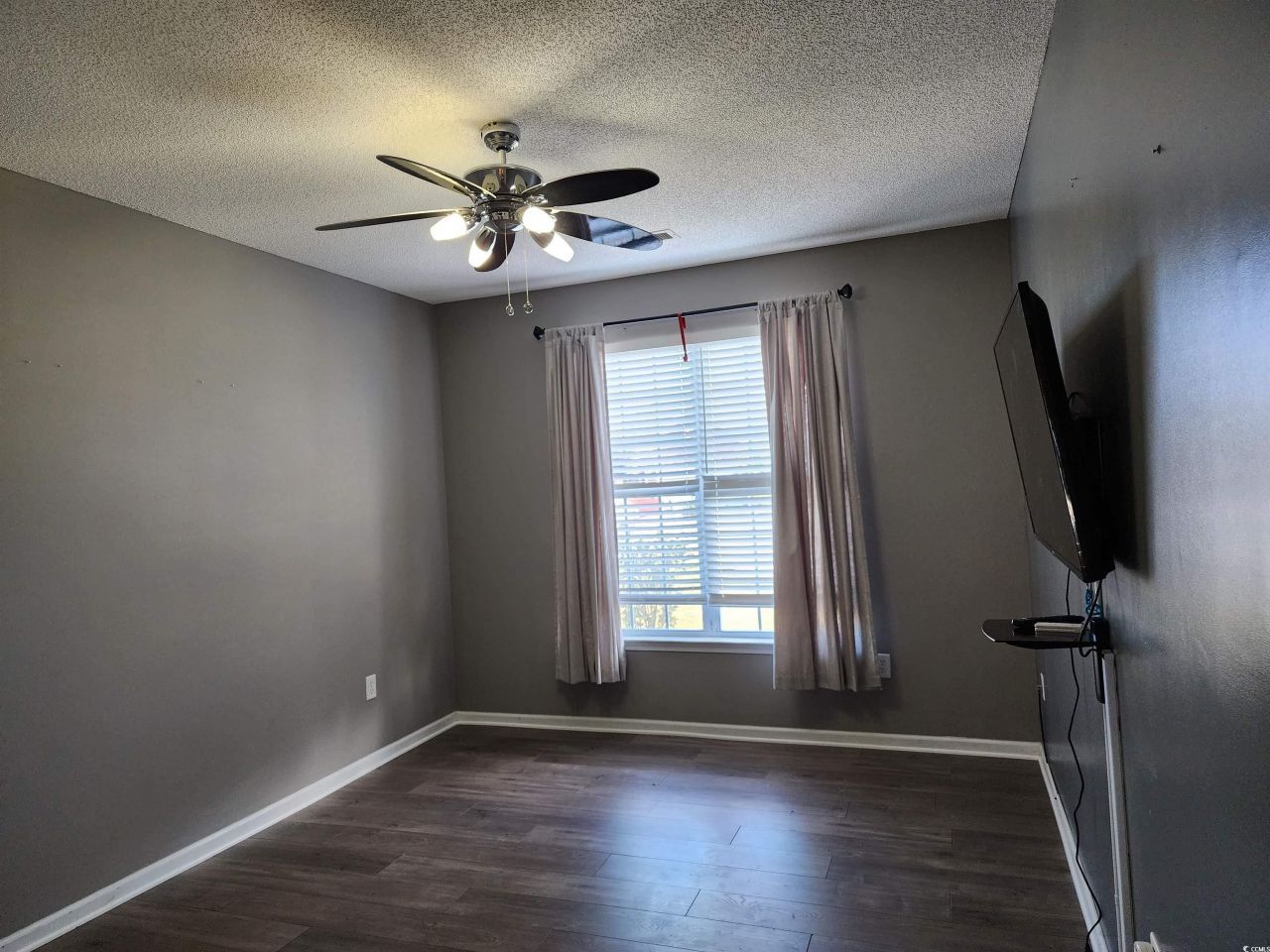 2360 Clandon Dr. Photo 31