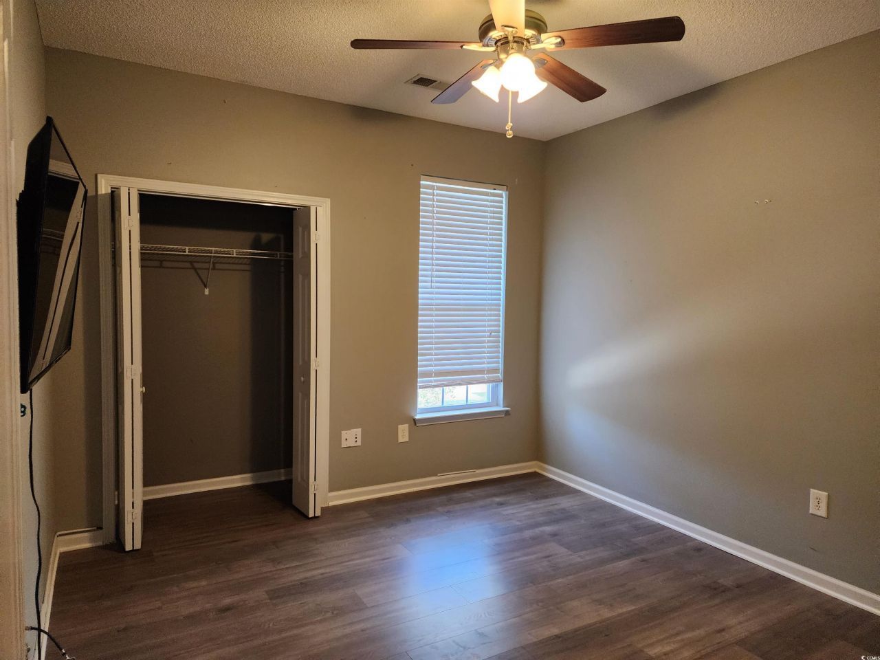 2360 Clandon Dr. Photo 32