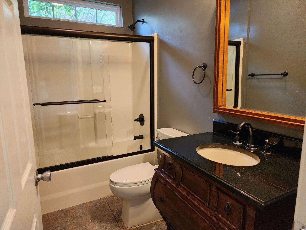 2360 Clandon Dr. Photo 34