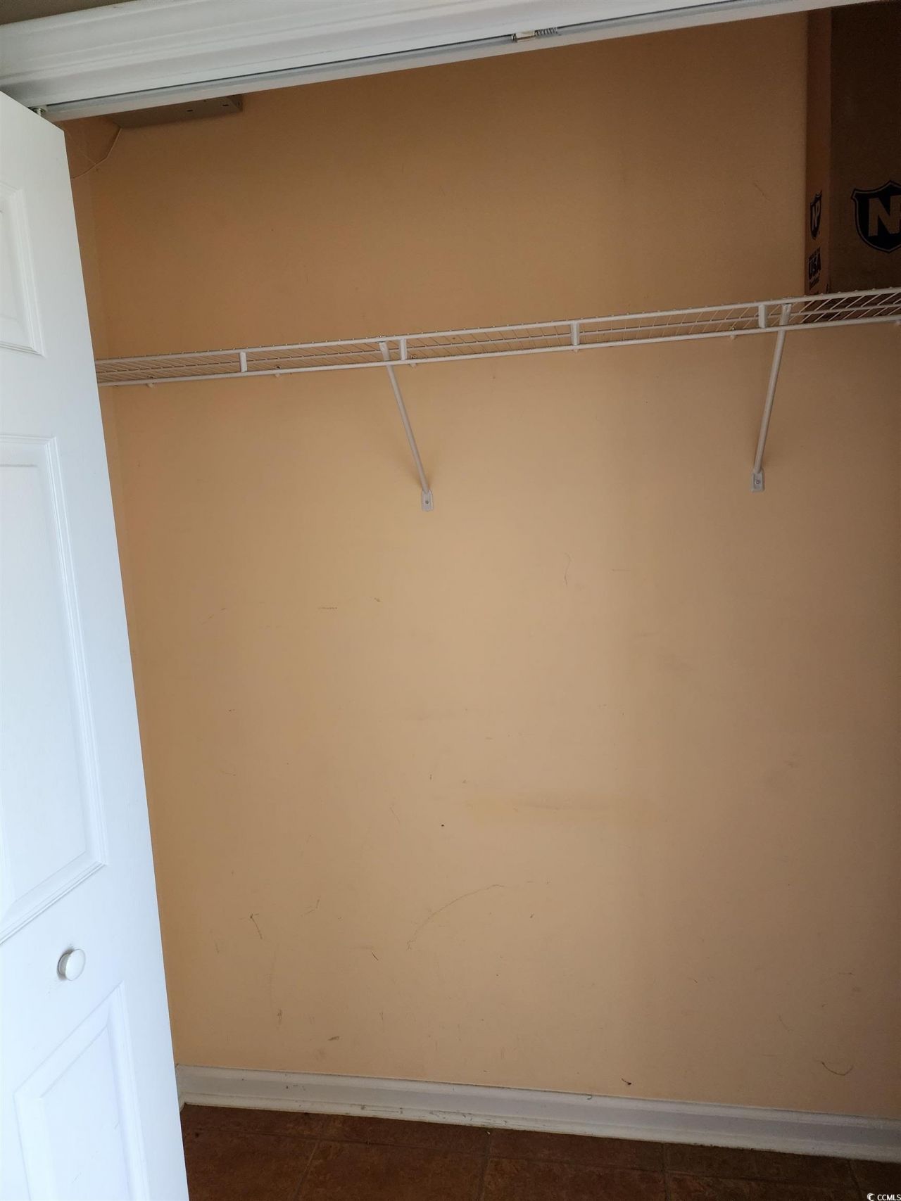 2360 Clandon Dr. Photo 7