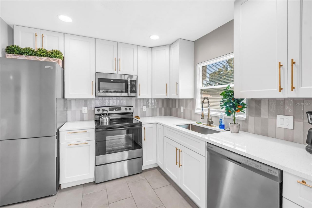 450 47th Street S, Saint Petersburg, FL 33711 Photo