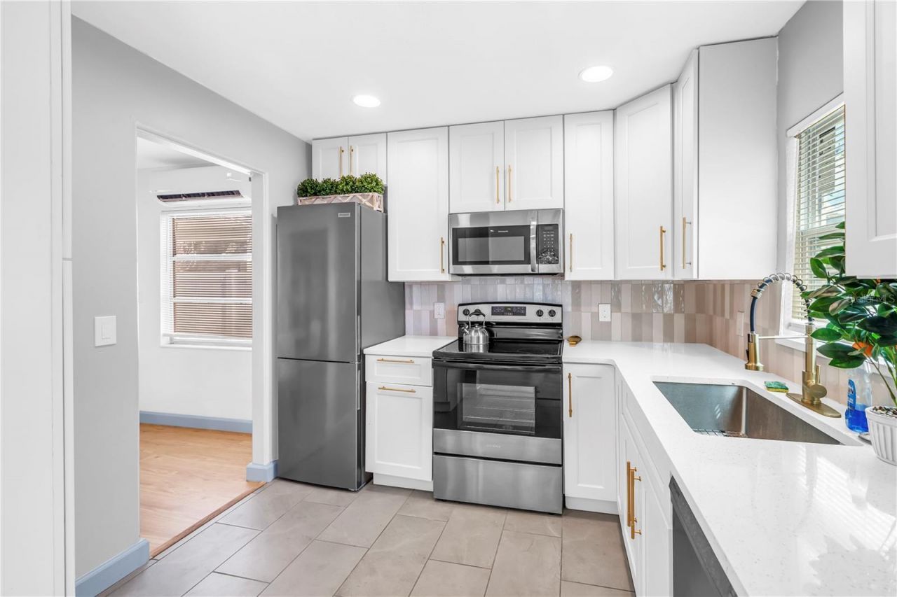 450 47th Street S, Saint Petersburg, FL 33711 Photo