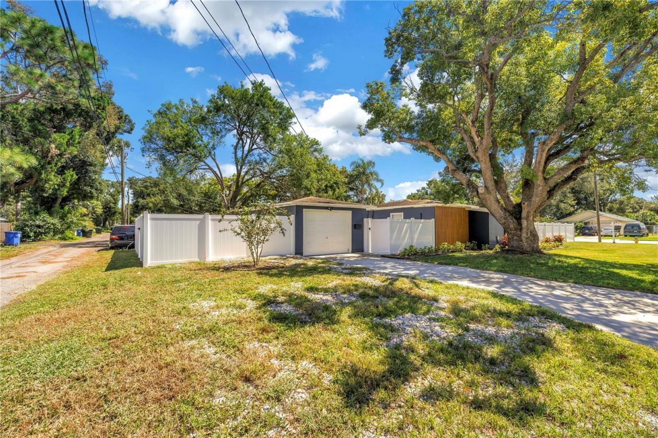 450 47th Street S, Saint Petersburg, FL 33711 Photo